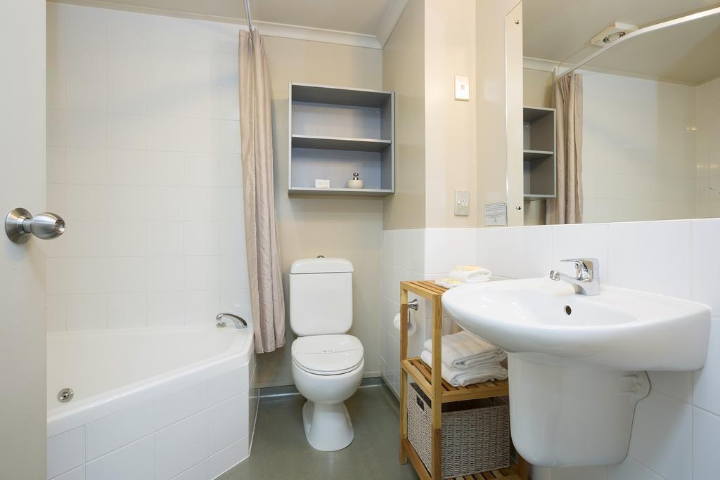 Beach House Motel Papamoa Room photo