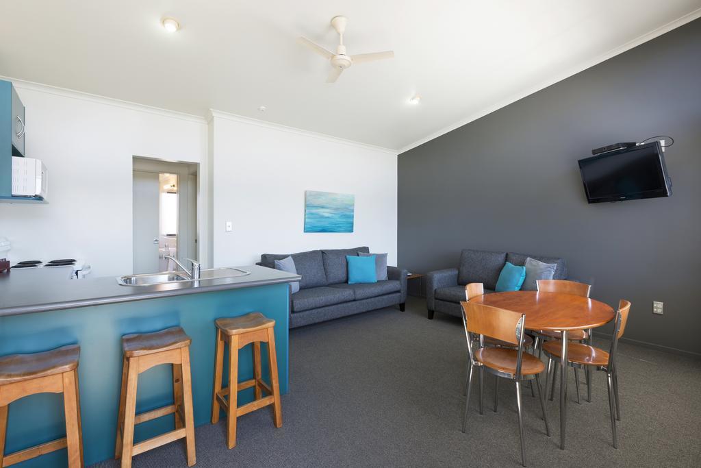 Beach House Motel Papamoa Exterior photo